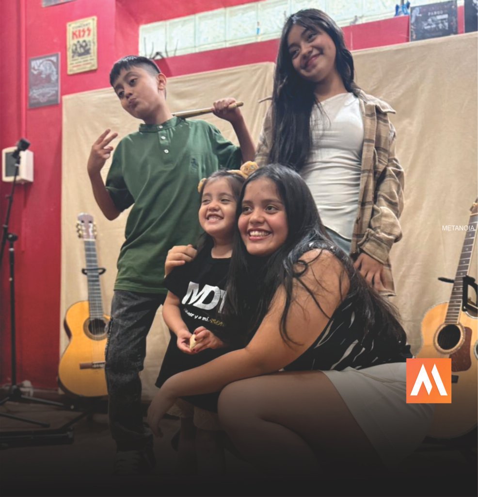 “Fiesta en Su Presencia” es el nuevo lanzamiento de la banda argentina Más de Ti