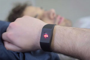 Shock-Clock-WakeUp-Trainer_1