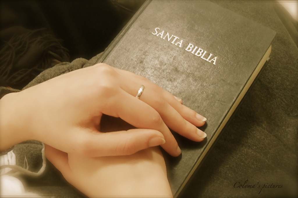 biblia Dios mujer