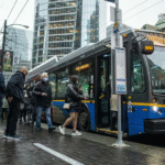 Insólito: Un ladrón roba un autobús… ¡y da el mejor “servicio” del día!