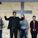 En medio de la guerra, musulmanes están llegando a Cristo: misionero reporta un despertar espiritual en Oriente Medio